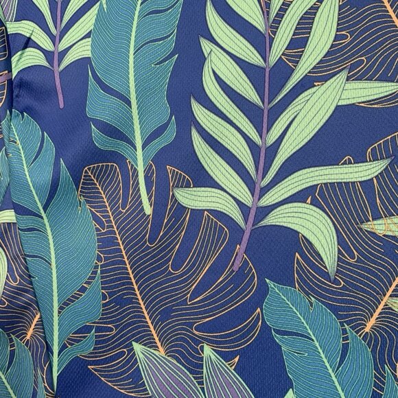 Realtree Fishing Shirt NEW Womens Medium UPF 30 Long Sleeve Thumbholes Rashguard - Picture 5 of 9